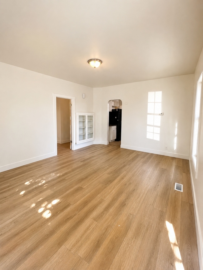 Photo - 2230 Jackson Ave