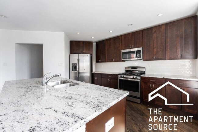 Photo - 2450 N Milwaukee Ave Unidad 2