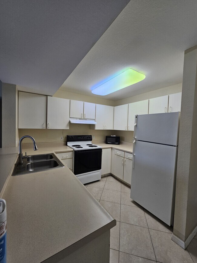 Photo - 8274 Key Royal Cir