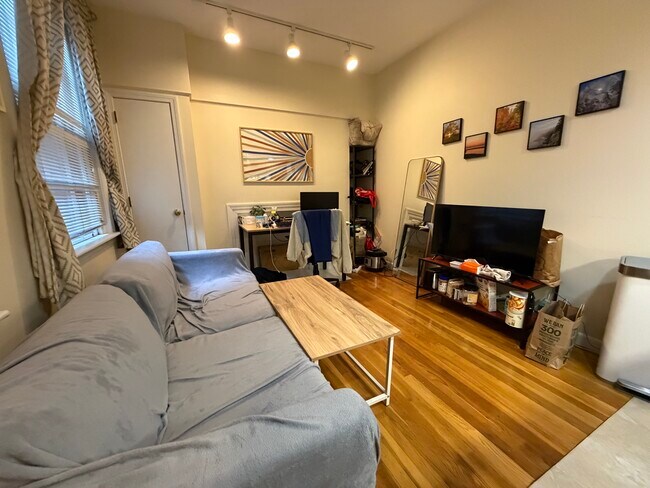 Photo - 13 S Russell St Unit 3