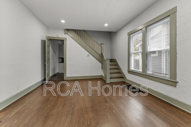 Photo - 69 N Whittier Pl