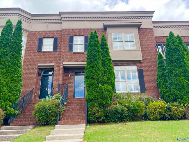 Photo - 107 Grove Park Ln