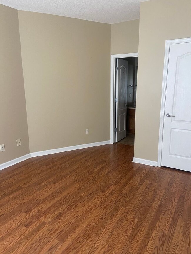 Photo - Garden Home For Rent!