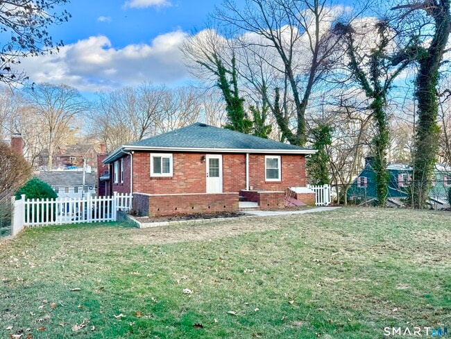 Photo - 36 Center Dr