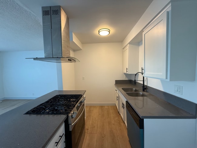 Photo - 1135 Martin Luther King Jr Ave Unit 14