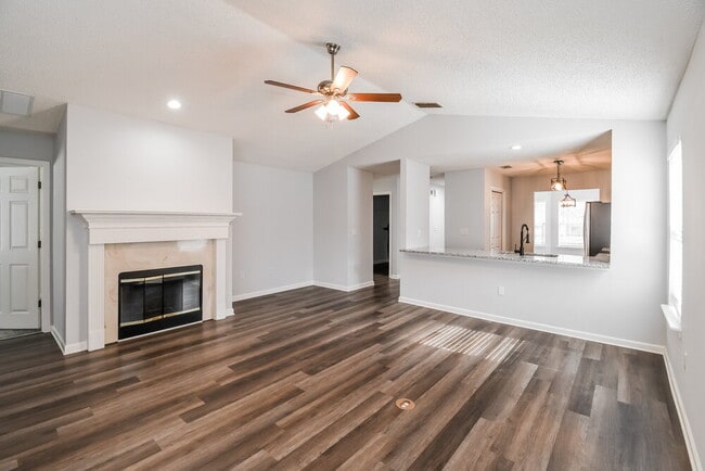 Photo - 8030 Welbeck Ln