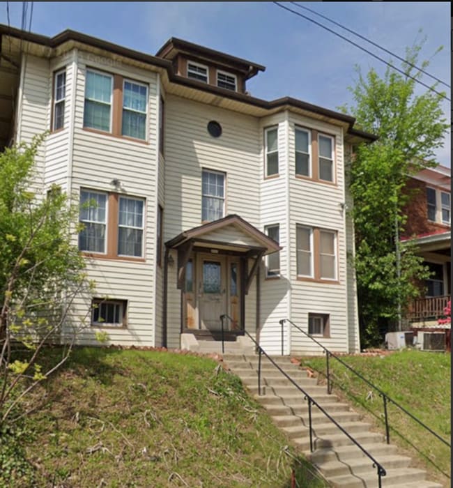 Building Photo - 2824 Clermont Ave Unit B