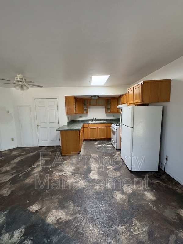 Photo - 1367 Young Ave SW