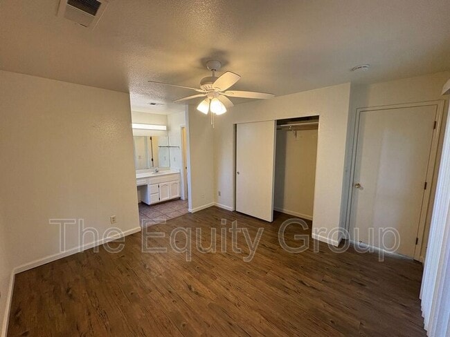 Photo - 451 W Marilyn St