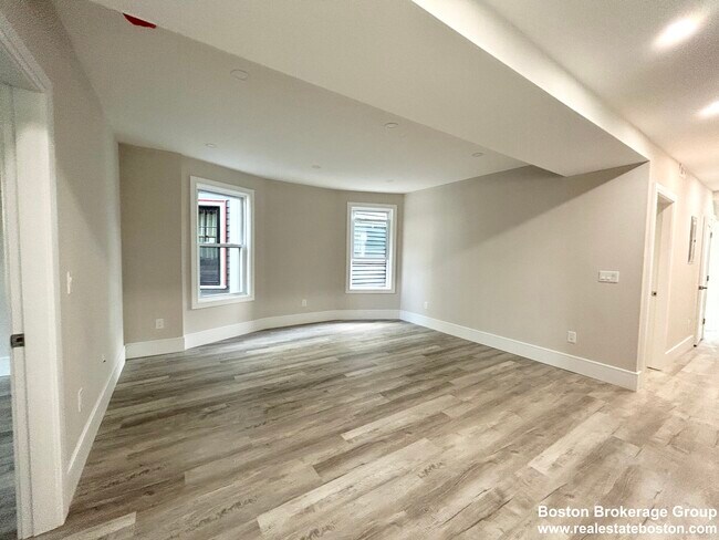 Photo - 23 Mount Vernon St Unit 2