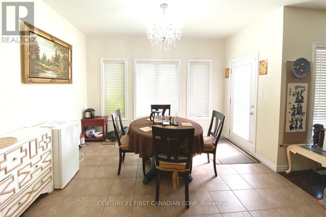 Photo - 377 Blackacres Blvd