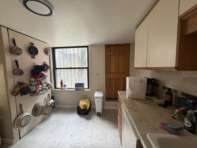 Photo - 24 Sussex St Unit 1