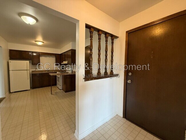 525 N Highview Ave Unit 515 202