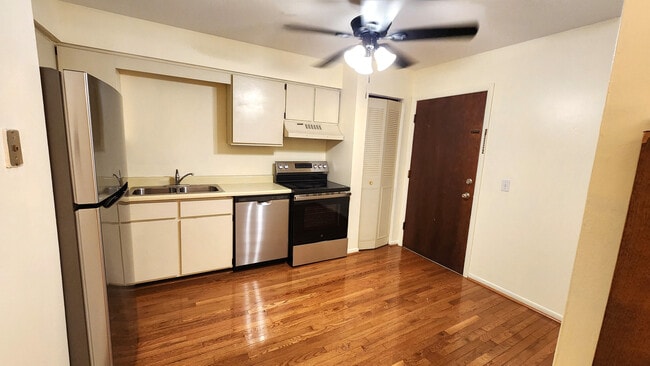 Photo - 2331 Ogden Ave Unit 10