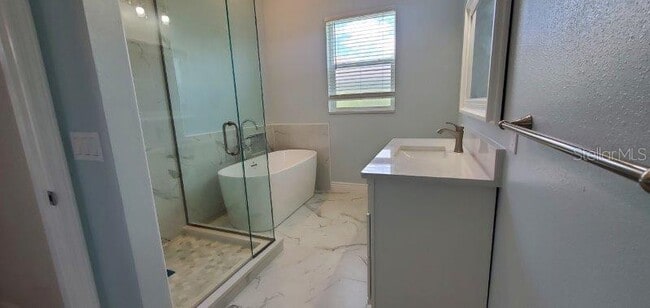 Photo - 2130 Peterborough Rd