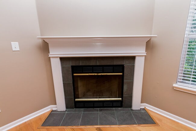 Photo - 274 Glendale Ct