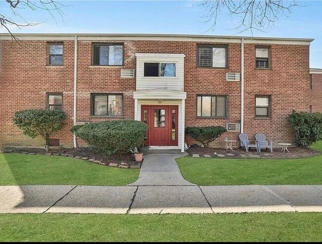 Photo - 12 Lawrence Dr Condo Unit B