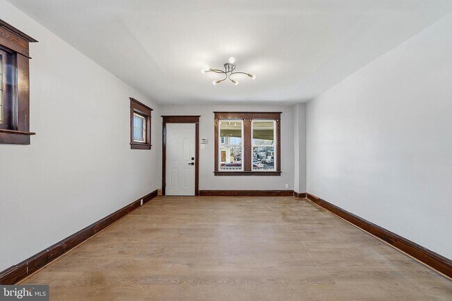 Photo - 1424 Hamilton Ave