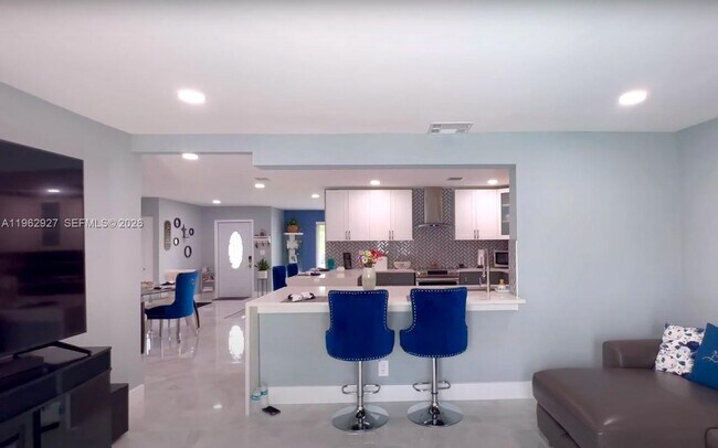 Photo - Shadow Wood Boulevard, Coral Springs, FL 33071 - 3 BR 2 BA single-family home