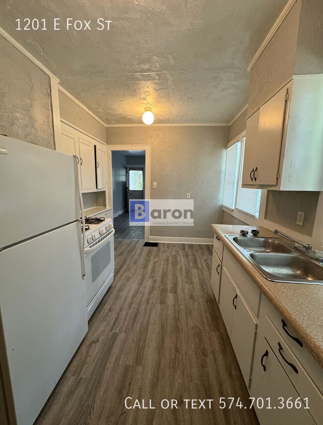 Photo - 1201 E Fox St