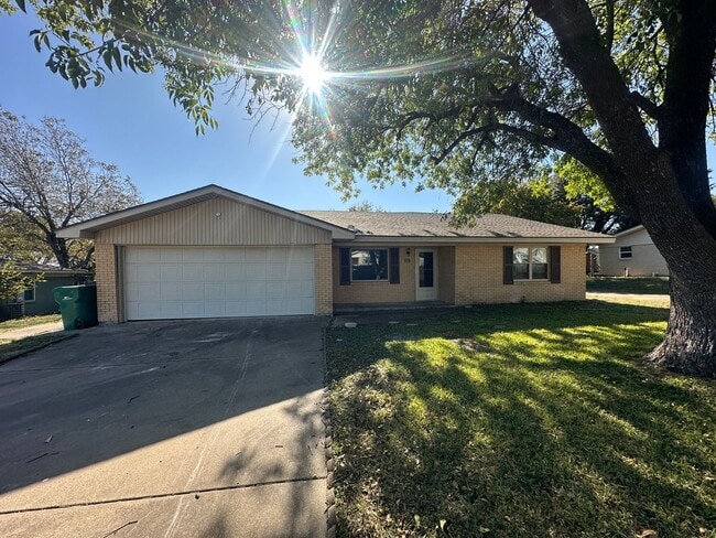 Building Photo - 115 Dawn Dr Rental