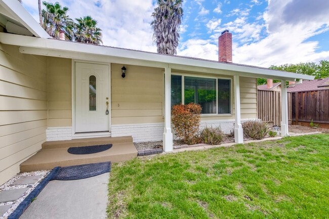 Photo - Nicely Refreshed Single Story 4 BR/2BA Gre...