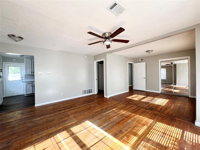 Photo - 1607 Herschel St