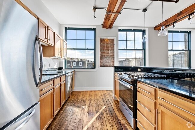 Building Photo - 881 E 1st St Unit 1 Rental
