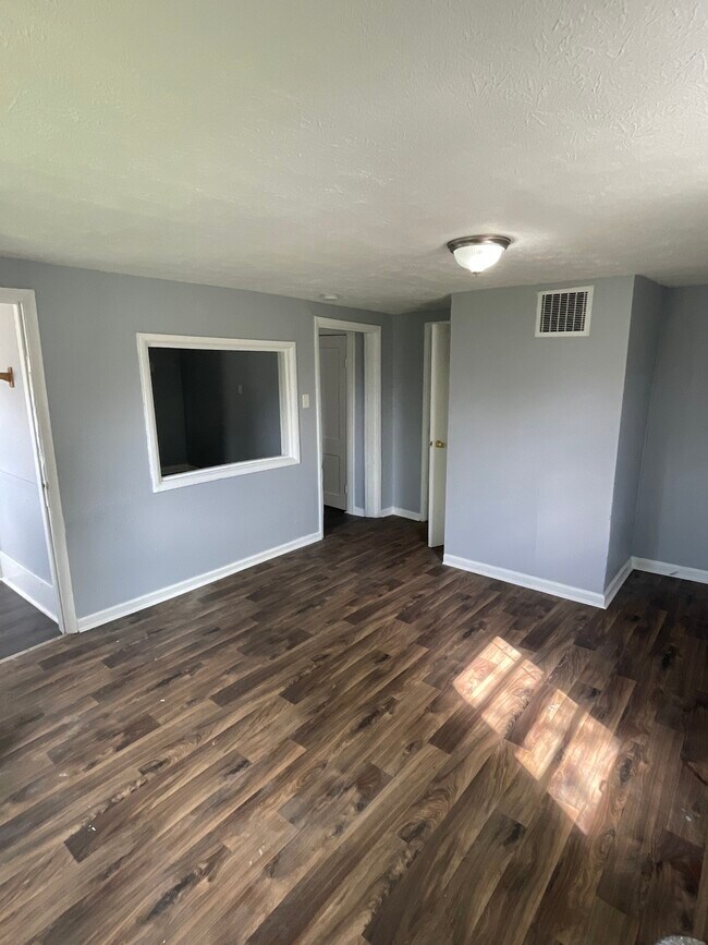 Photo - 2373 N Oxford St