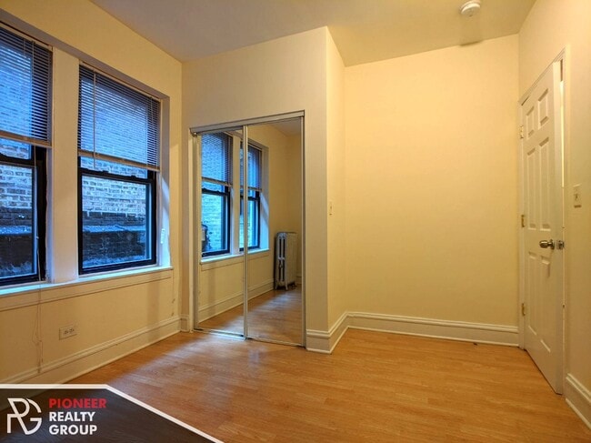 Photo - 4857 N Damen Ave Unidad 4851-103