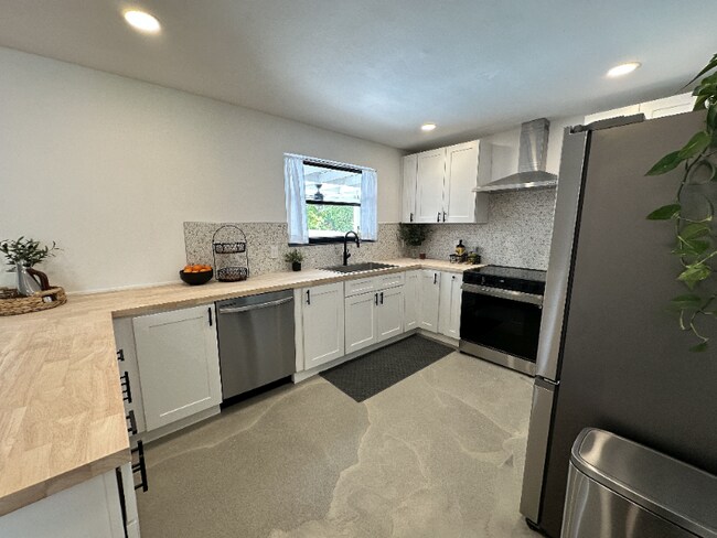 Photo - 1118 Brookmont Ave E