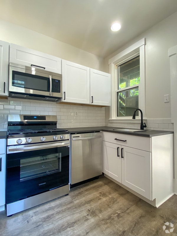 Building Photo - 1535 Fallowfield Ave Unit 1 Rental
