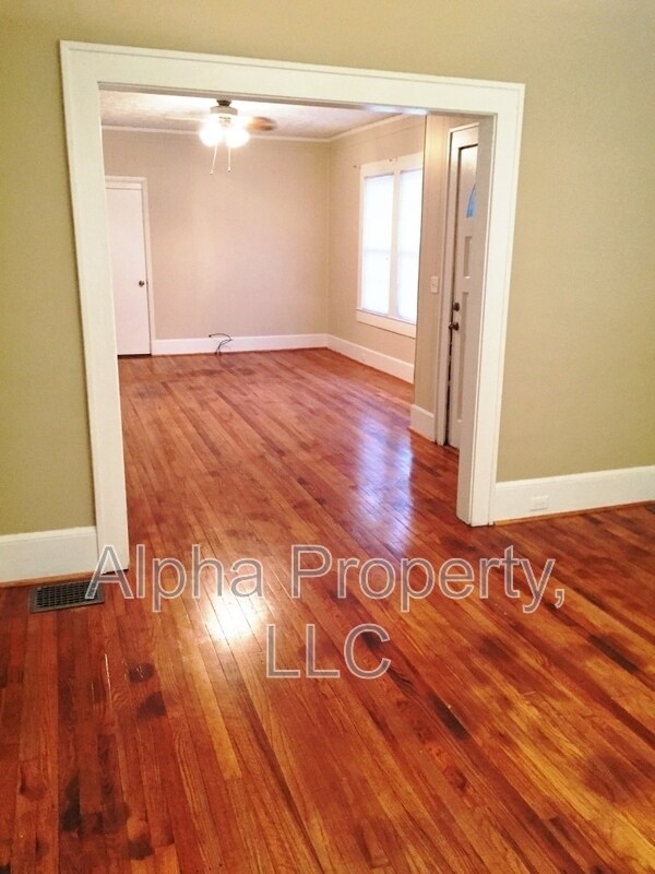 Photo - 304 Donnybrook Ave