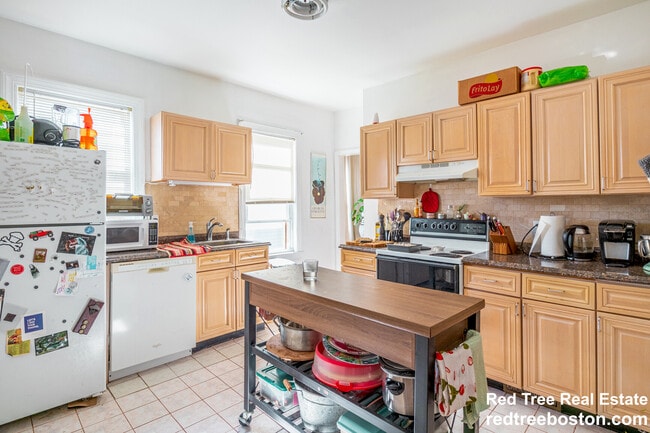 Photo - 66 Brooks St Unit 2