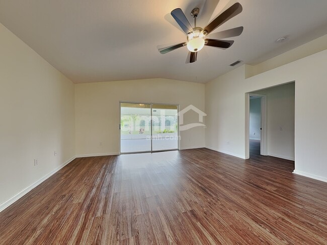 Photo - 1044 Summer Breeze Dr