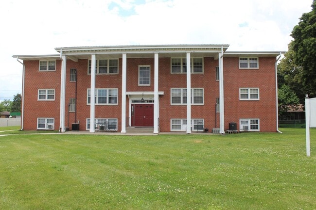 Building Photo - 1314 Maple Dr