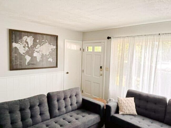 Photo - Close to Notre Dame, updated 3 bedroom 1 bath home.