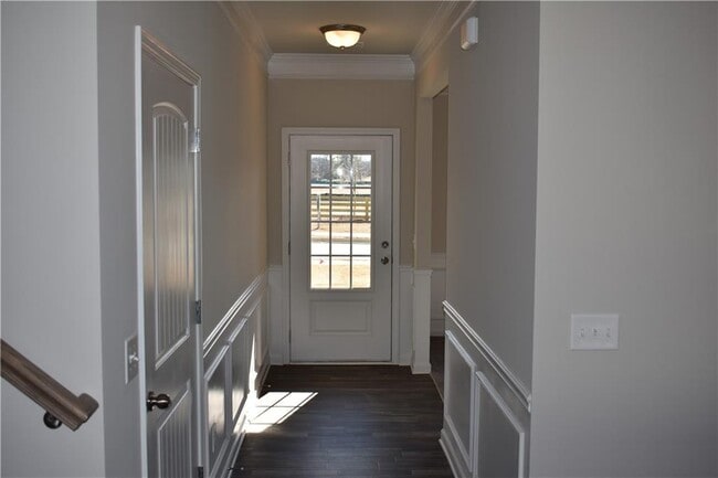 Photo - 102 Graham Cir