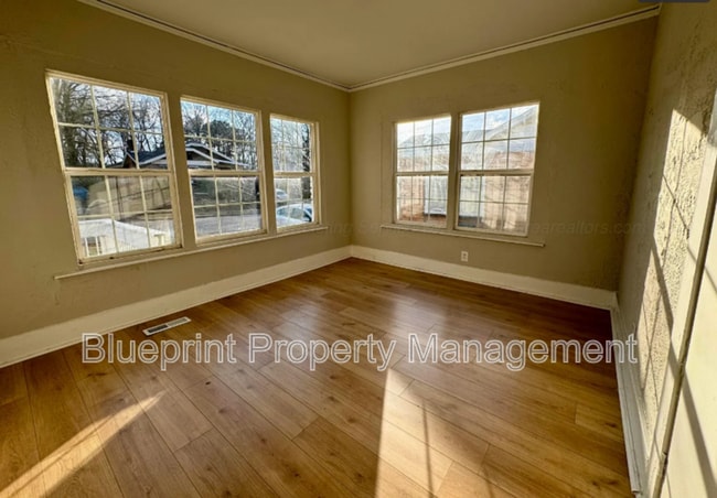 Photo - 1532 Bay Ave SW