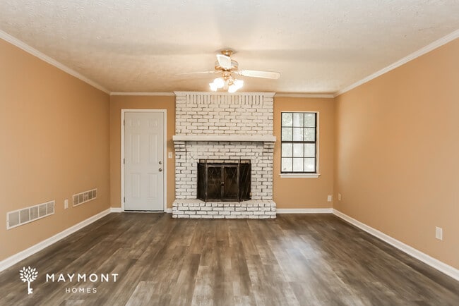 Photo - 575 Scarborough Rd