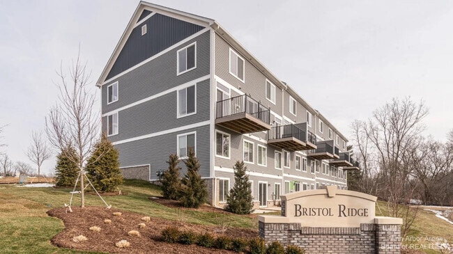 Building Photo - 2721 Bristol Rdg Dr Unit 6 Rental