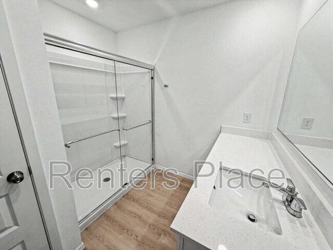 Photo - 7209 S Maple Ave