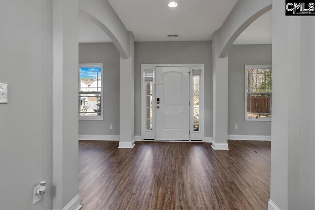 Photo - 38 Athlone Ct