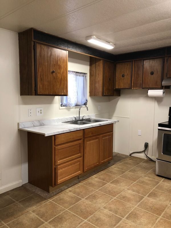 Photo - 5449 Bain St