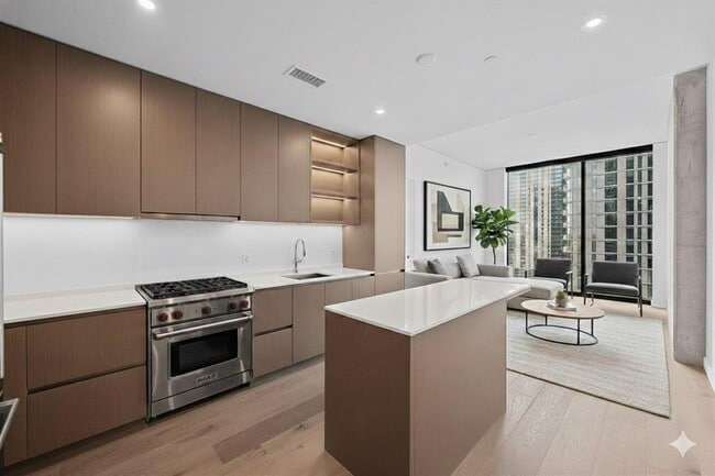 Building Photo - 610 Davis St Unit 2103