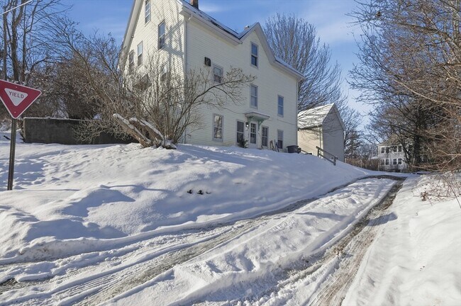 Photo - 29 Allen St Unit 3