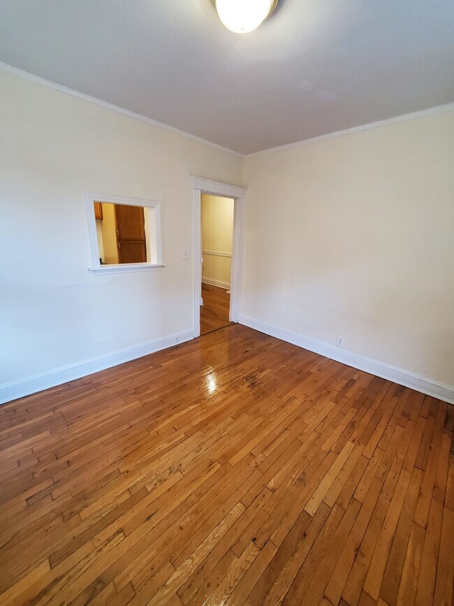 Photo - 84 New Whitney St