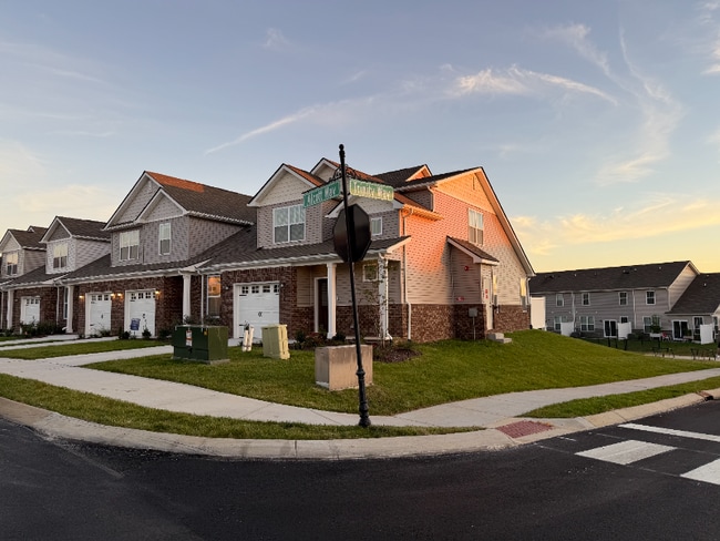 Photo - 425 Alcott Wy