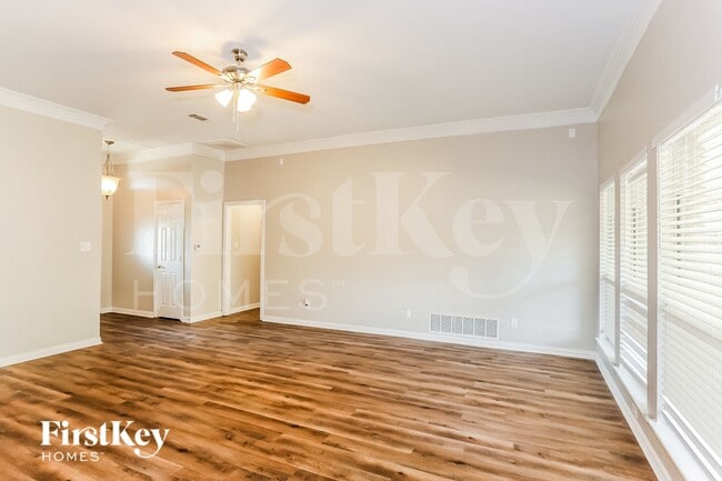 Photo - 2513 Elliott Ave