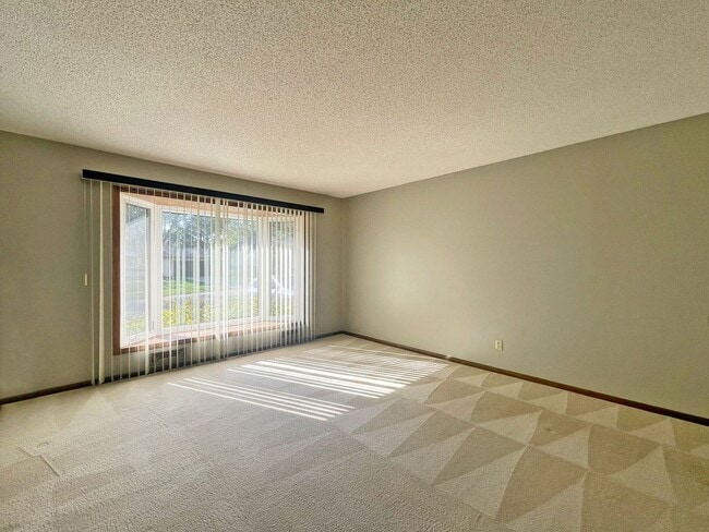 Photo - 4-Level Home with Fireplace & Big Yard is ...